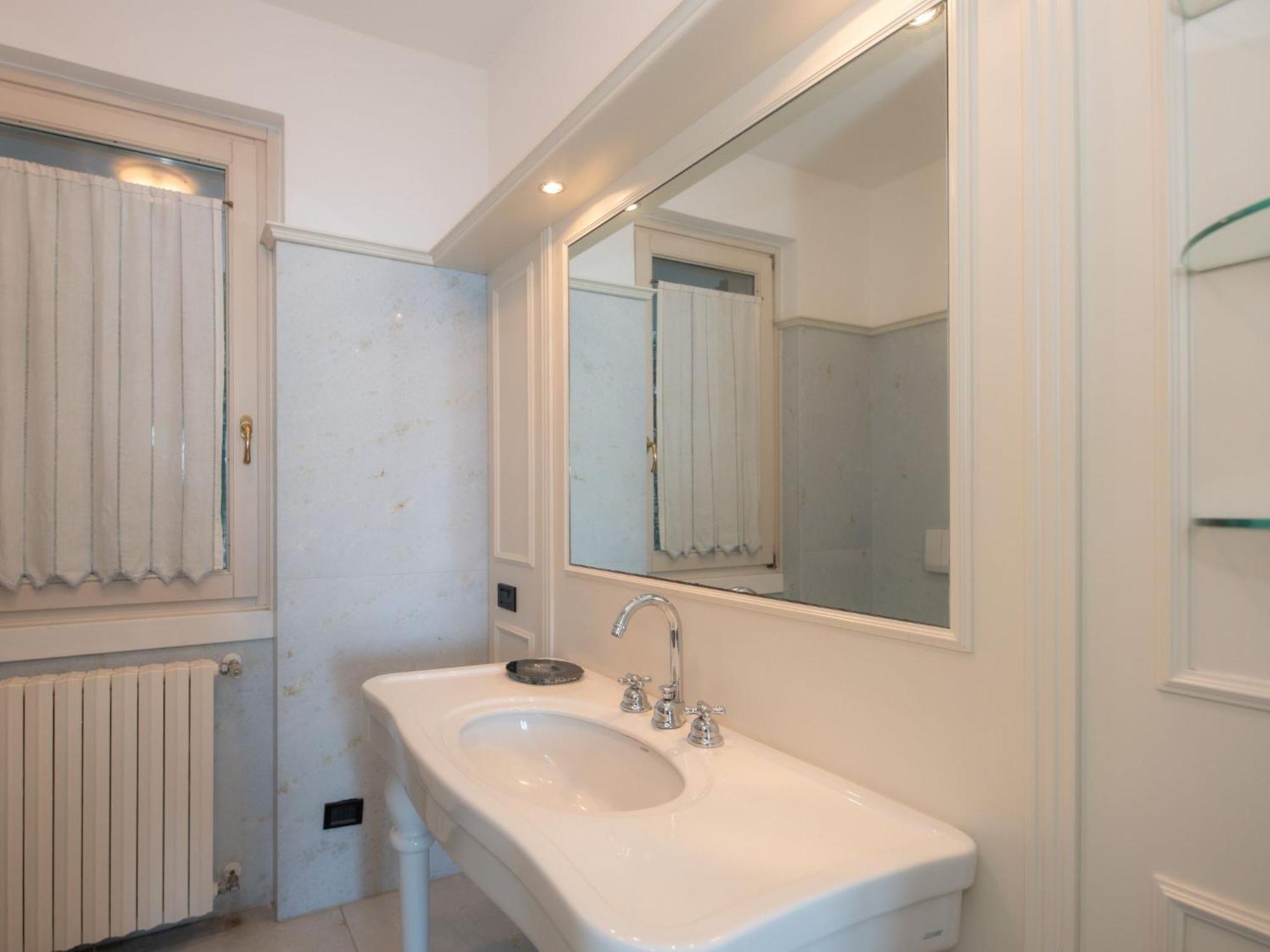 Apartment Punta Borromea By Interhome